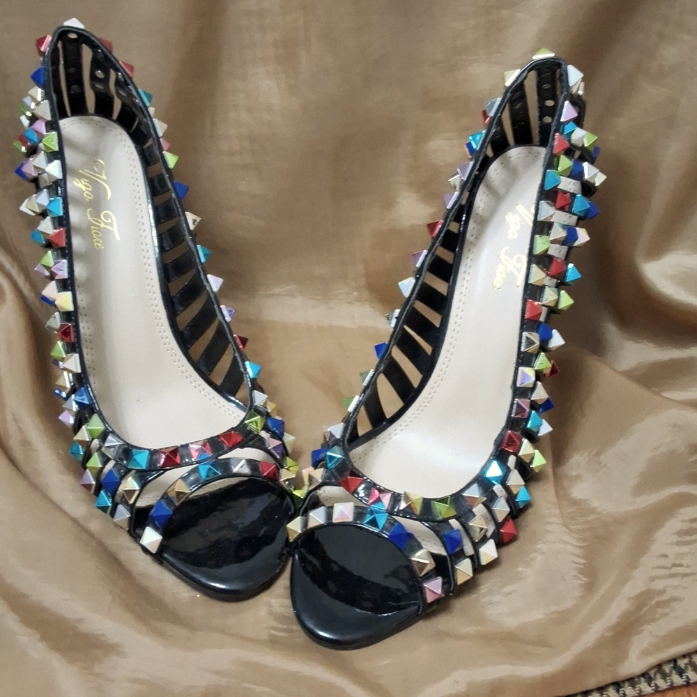 Heels used.MAKE OFFER!!